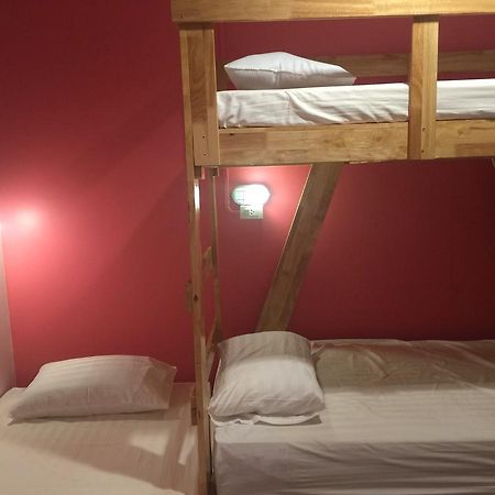 De Hostel Прачуапкхирикхан Экстерьер фото