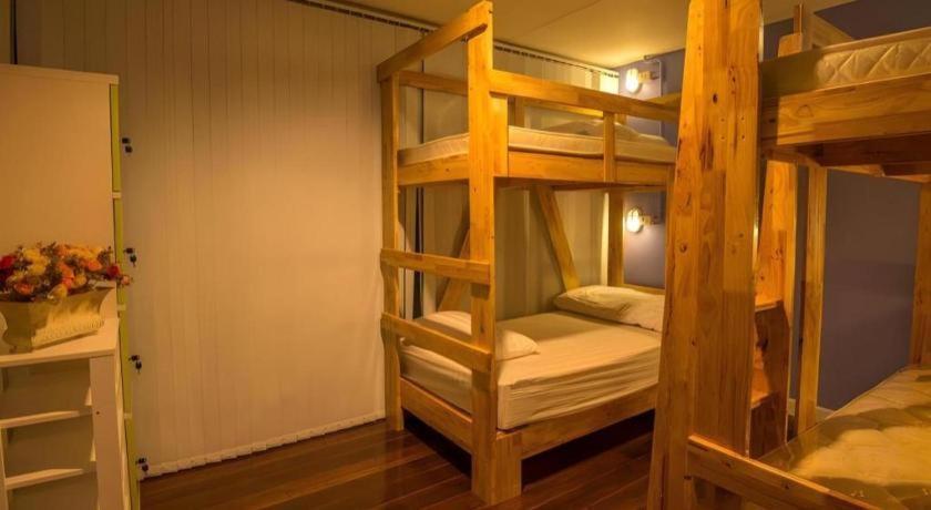 De Hostel Прачуапкхирикхан Экстерьер фото