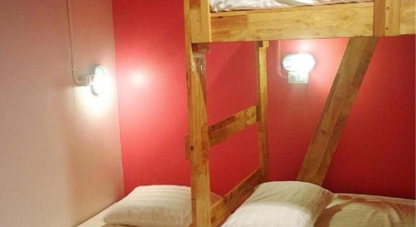 De Hostel Прачуапкхирикхан Экстерьер фото
